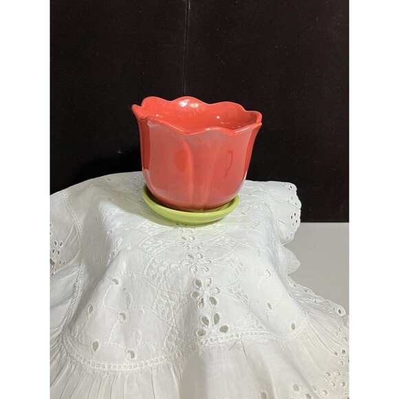 Hand Picked Flower Pot Tulip Shaped Home and Garden Decor - Picture 1 of 6